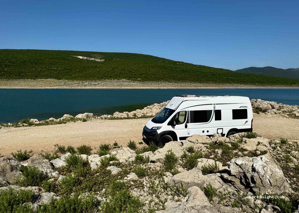 (89230) Bileća - Unnamed Road — foto 3