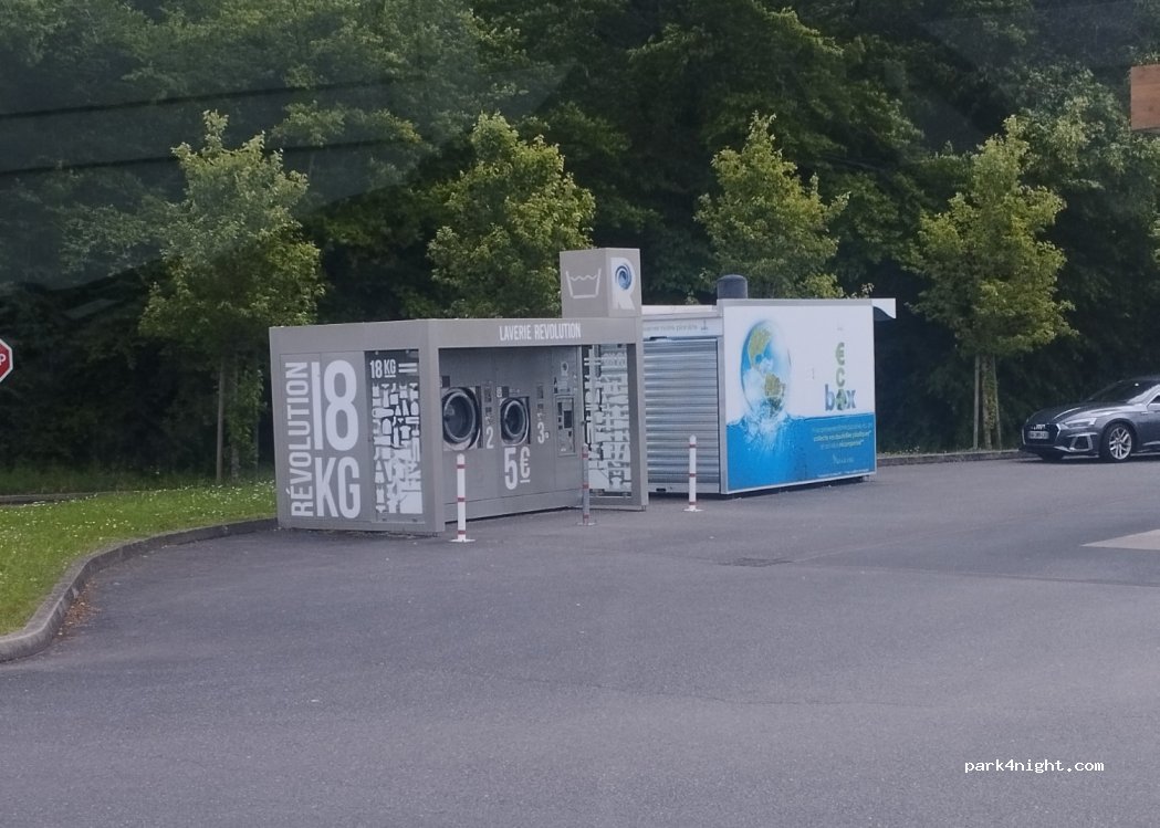(71670) Le Breuil - Rue de Charleville — foto