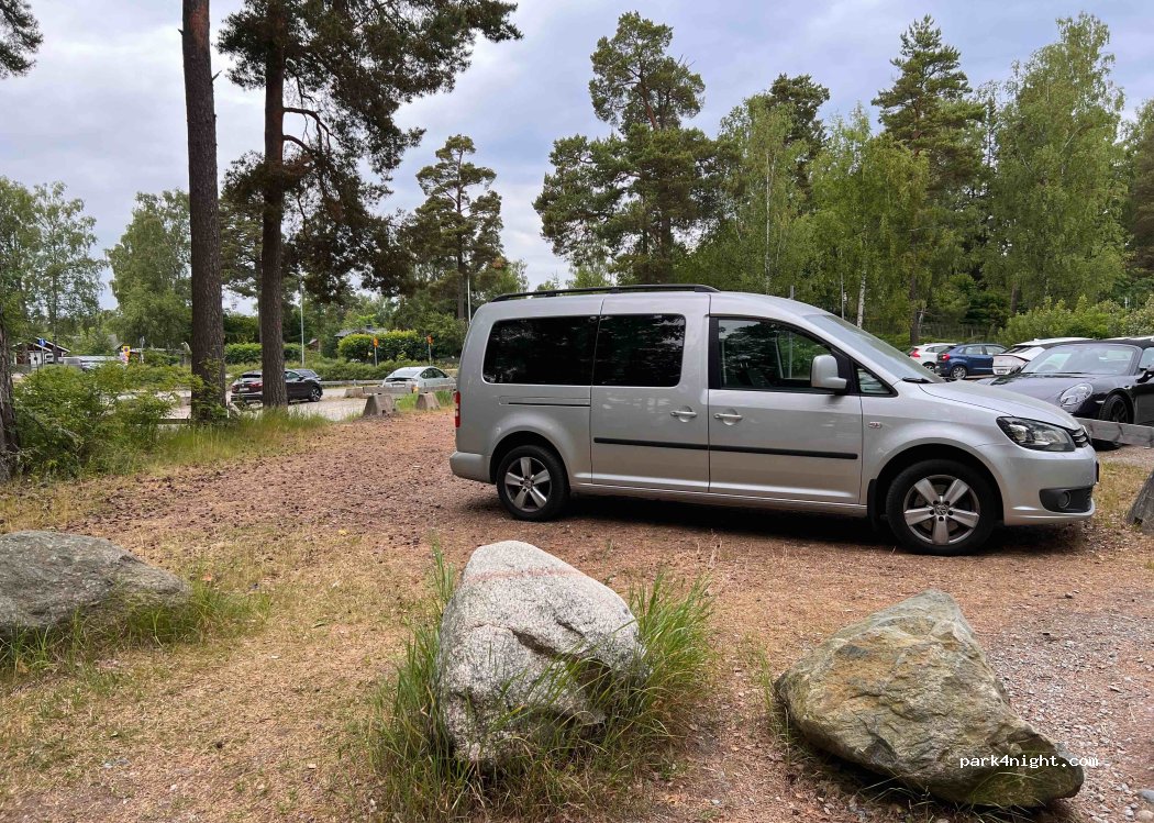 (137 97) Årsta Havsbad - 4 Torget — foto