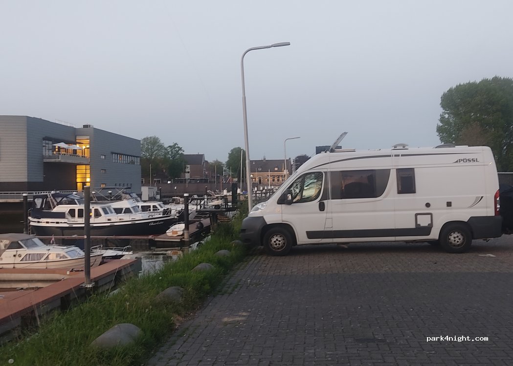 (2952 AZ) Alblasserdam - 22 Zuiderstek — foto