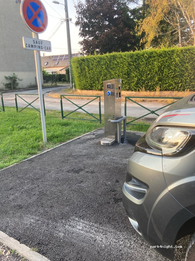 (18100) Vierzon - 1-3 Rue de la Piscine — foto