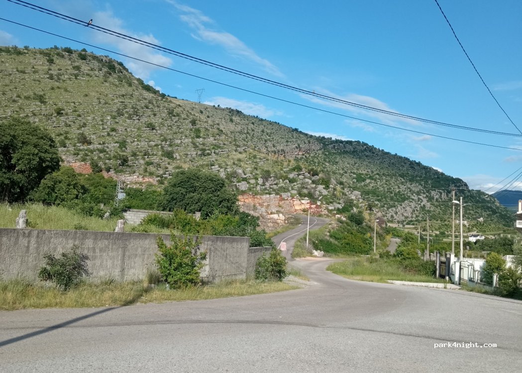 () Dinoša - Unnamed Road — foto 2