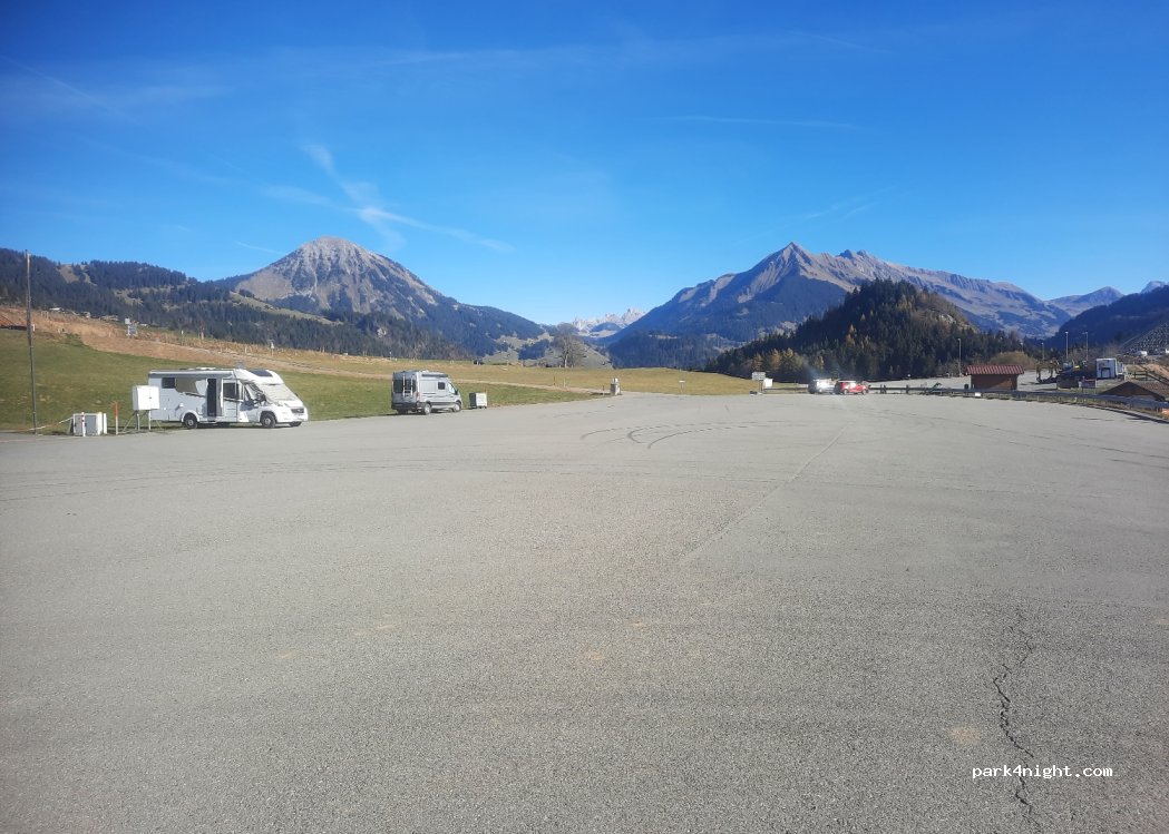 Aire de camping-car Leysin — foto 2