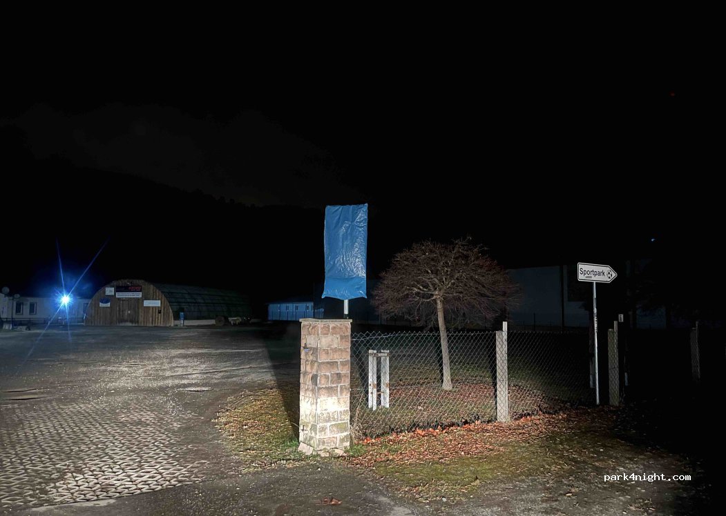 Wohnmobilstellplatz am Sportplatz — foto 4