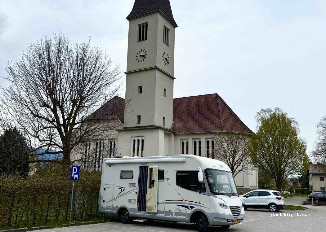 (4563) Micheldorf - 1 Kirchenplatz — foto 3