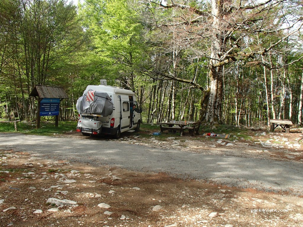 (81250) Cetinje - Unnamed Road — foto