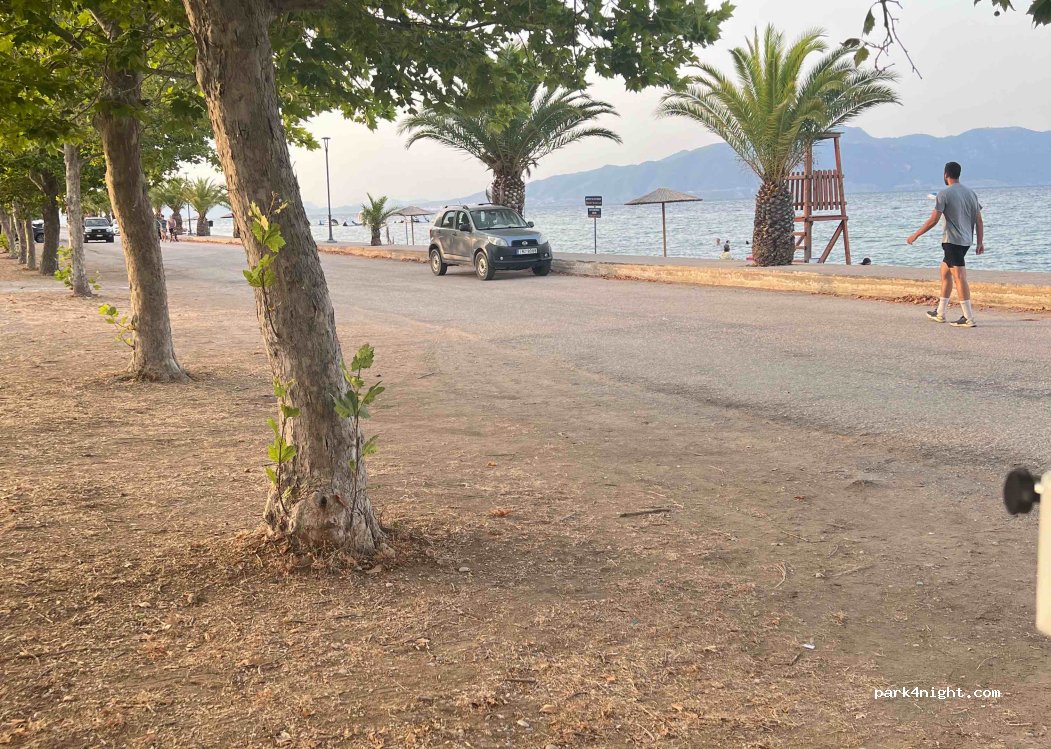 (352 00) Arkitsa - Unnamed Road — foto 3