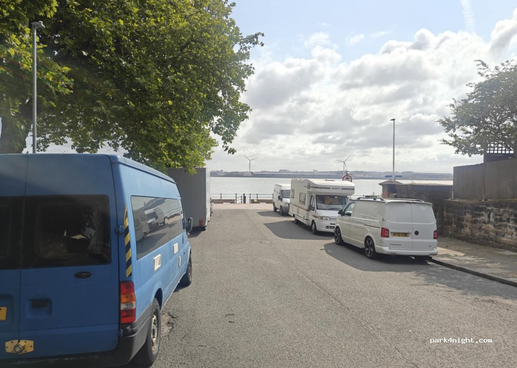 (CH45 1LX) Wallasey - 108 Magazine Lane — foto