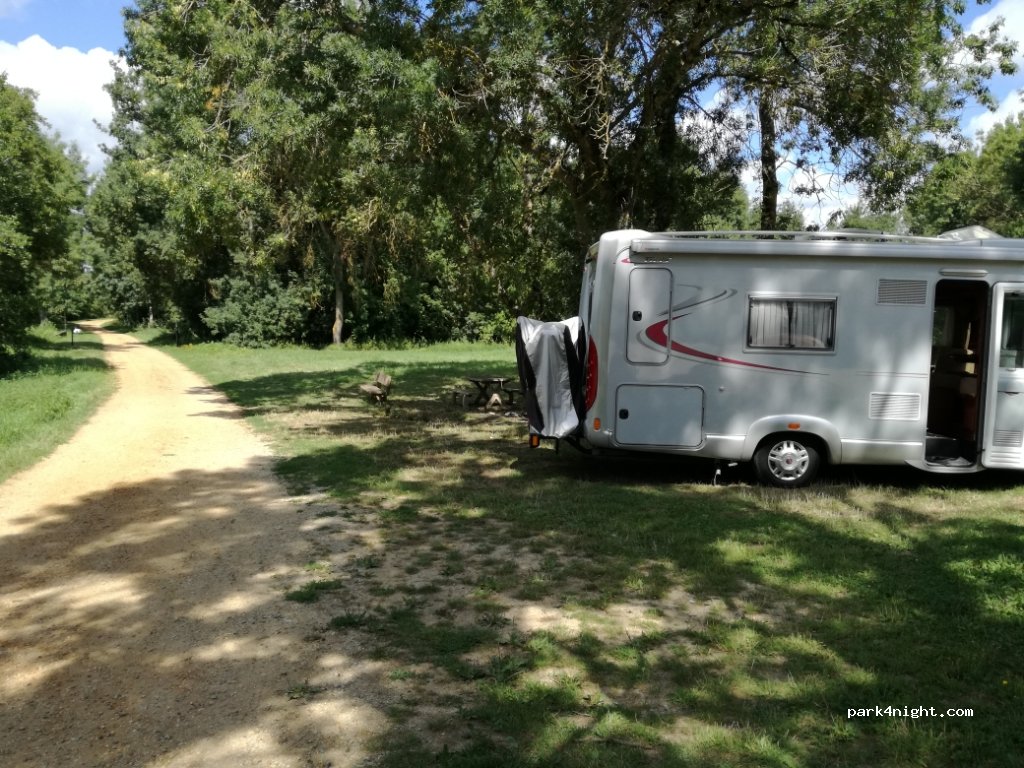 (49140) Seiches-sur-le-Loir - 1 Rue des Moulins — foto