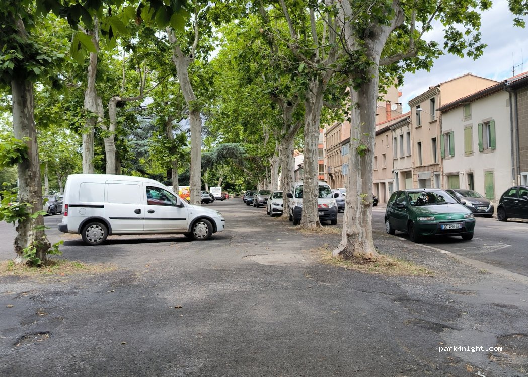 (81100) Castres - 87 Avenue Charles de Gaulle — foto