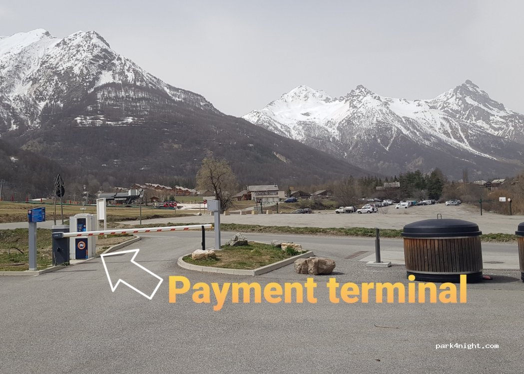 Aire de camping-car Le Monêtier-les-Bains — foto 4