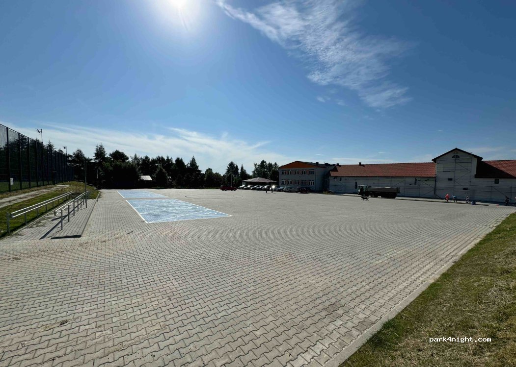 (37-120) Markowa - Dworska — foto