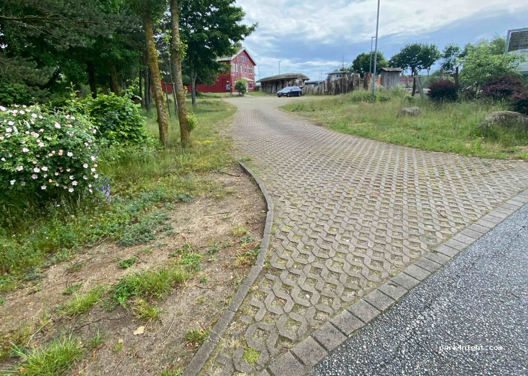 (17429) Benz - 1 An der Landstraße — foto 2
