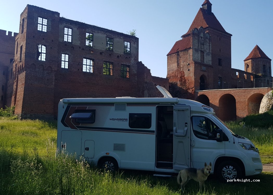 (14-202) Szymbark - Unnamed Road — foto