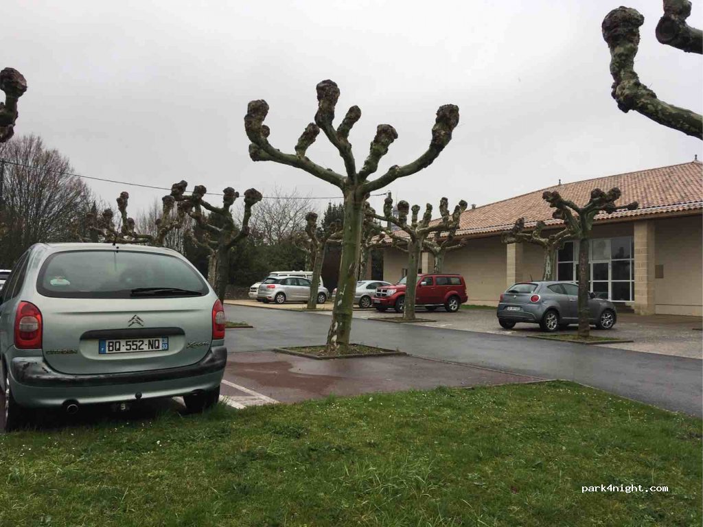 (33420) Rauzan - 28-38 Rue du Champ de Foire — foto