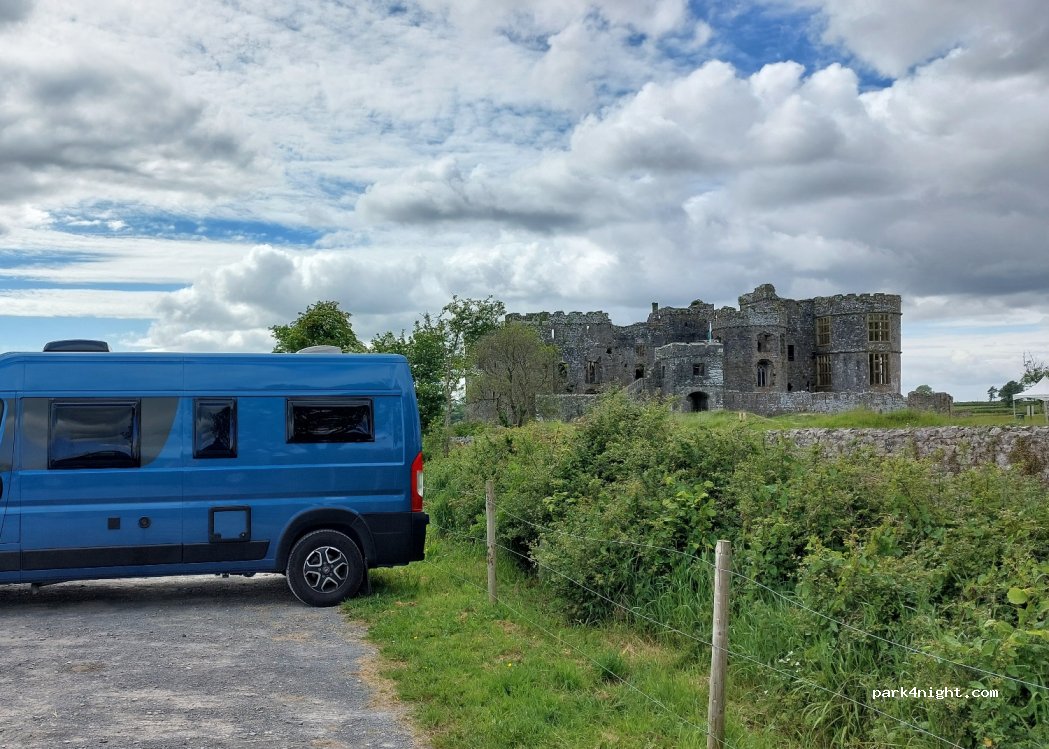 (SA70 8SL) Tenby - Castle Lane — foto
