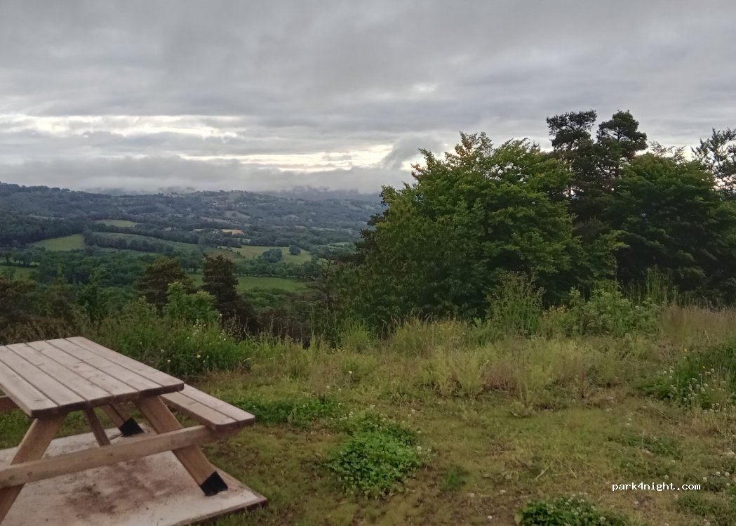 (12560) Saint-Saturnin-de-Lenne - Unnamed Road — foto