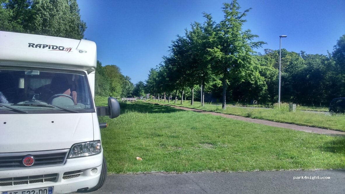 (3195 AT) Pernis - 25 Oud Pernisseweg — foto