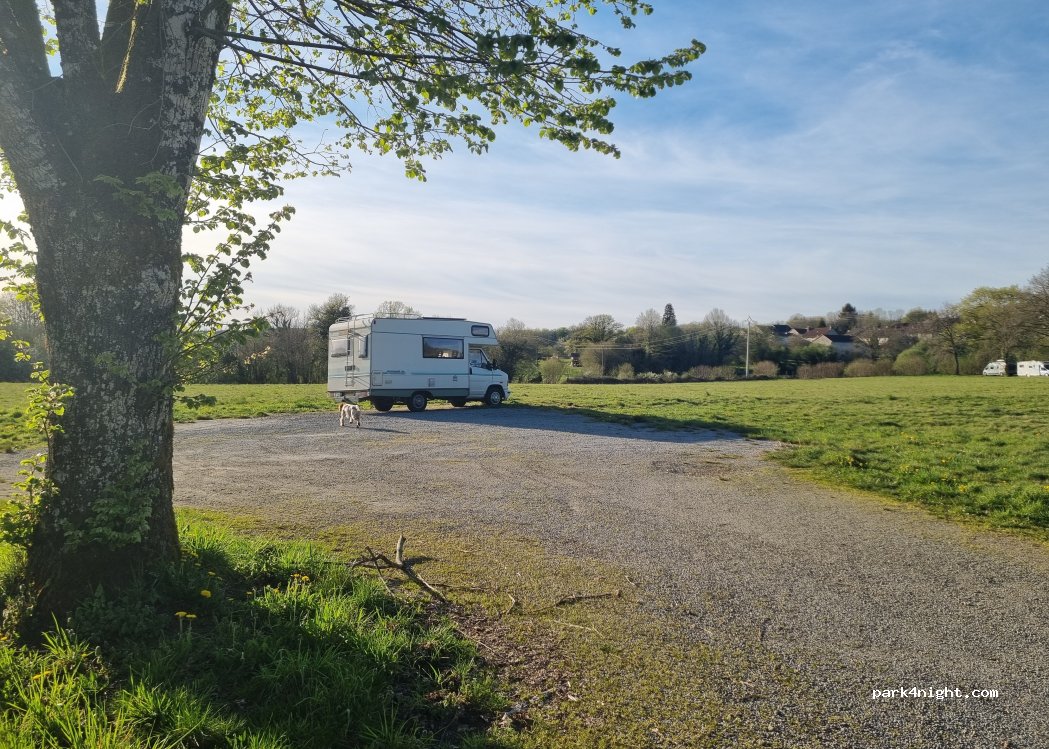 (23400) Saint-Moreil - 2 Route des Écoles — foto