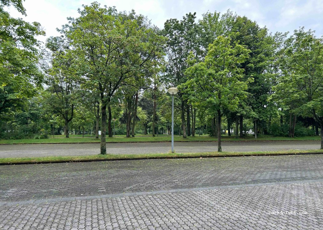 (34225) Baunatal - Am Parkstadion — foto 2