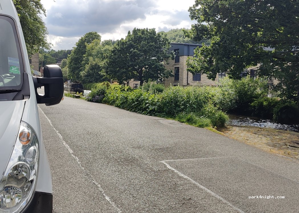 (HD7 5AR) Slaithwaite - 45 Old Bank — foto