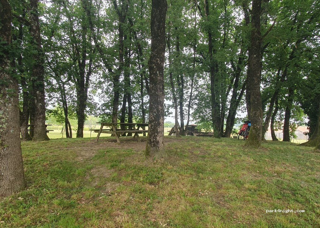 (33540) Saint-Brice - 4 Les Crosses — foto