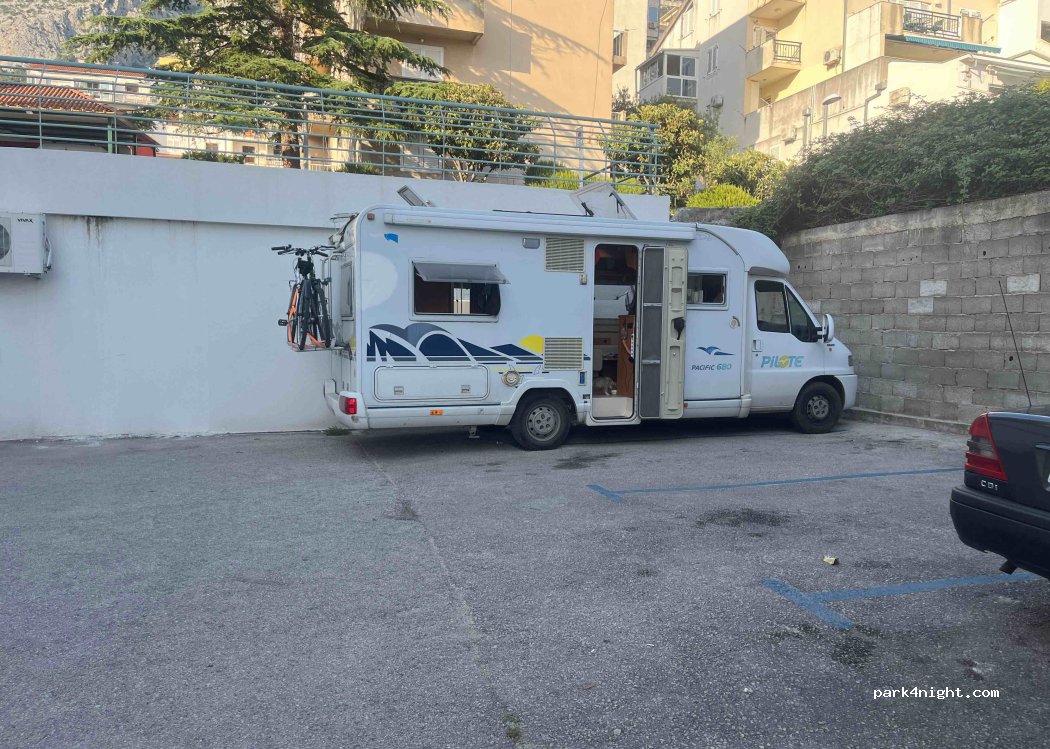 (21300) Makarska - 2a Ulica Antuna Gustava Matoša — foto