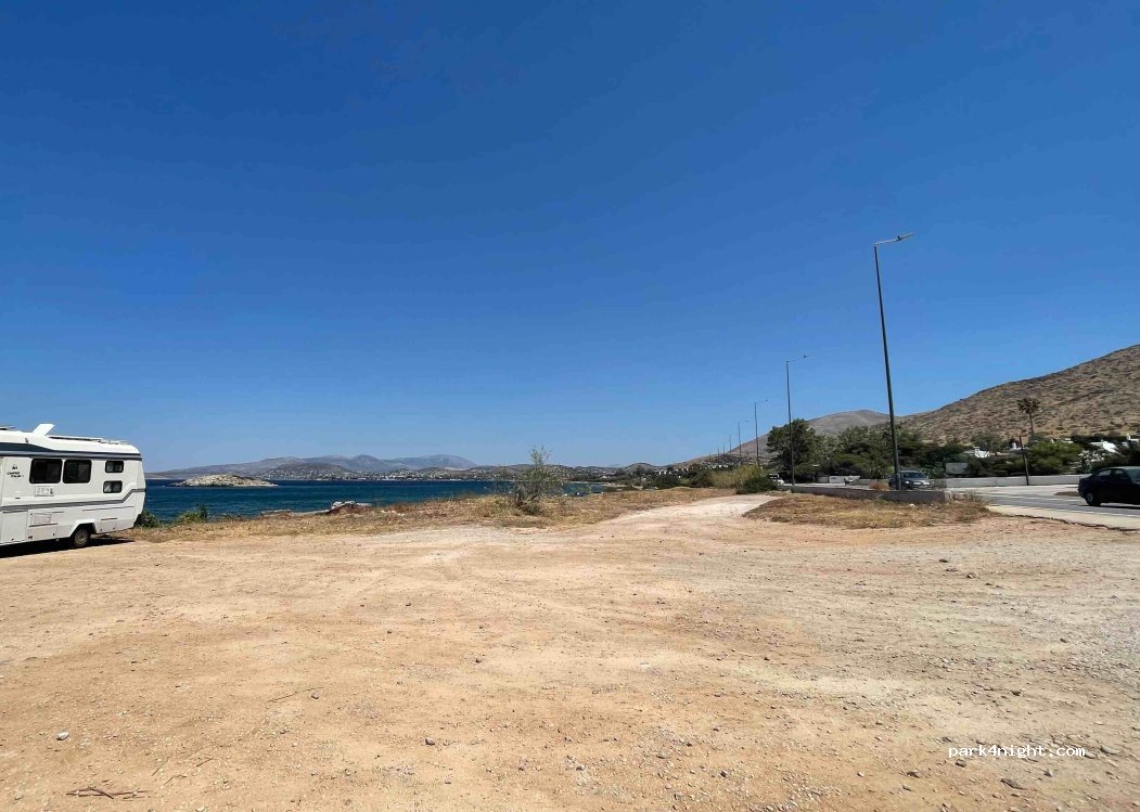 (190 13) Saronida - 44 Leoforos Athinon Souniou — foto