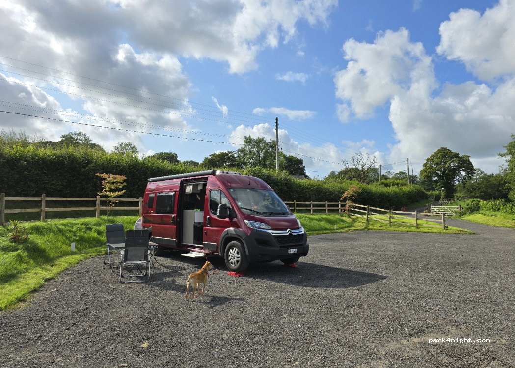 (SA15 5AR) Drefach - Capel Seion Road — foto 3