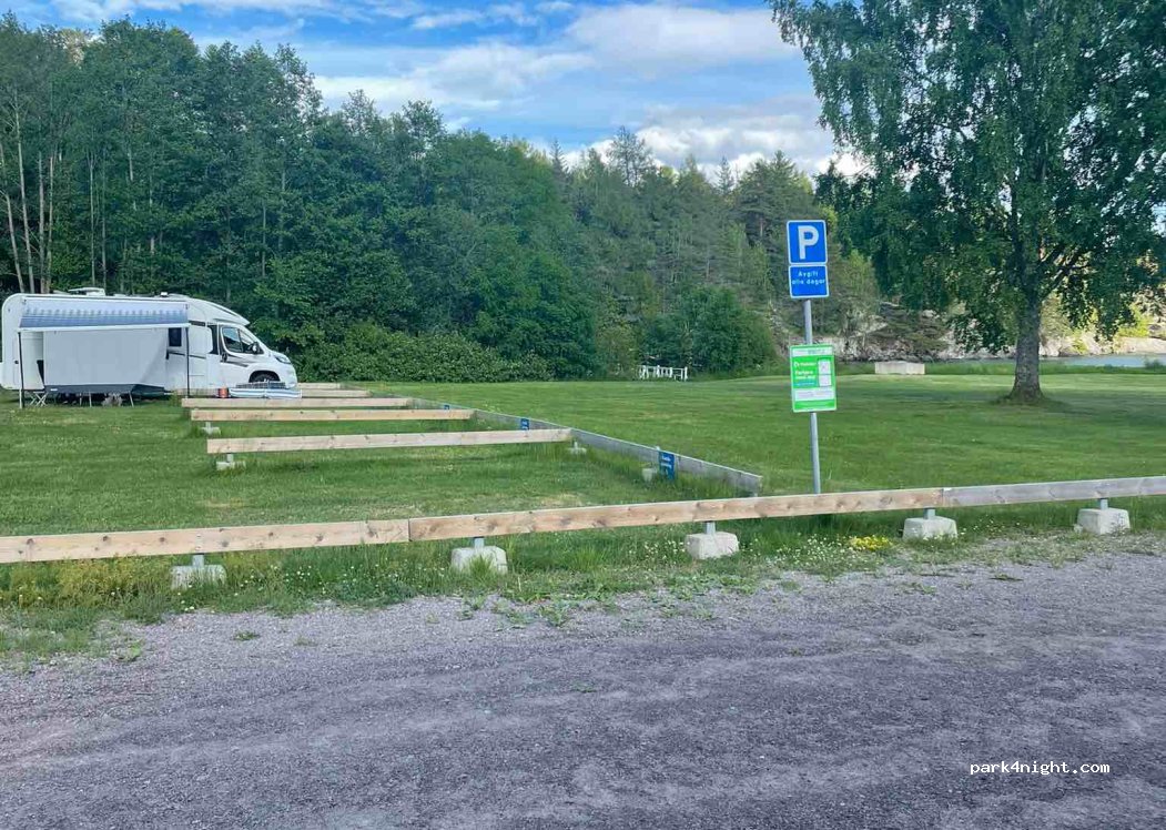 (546 95)  - 17 JÄGMÄSTAREVÄGEN — foto