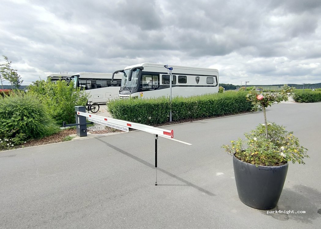 Wohnmobilstellplatz Schlüsselfeld — foto 3