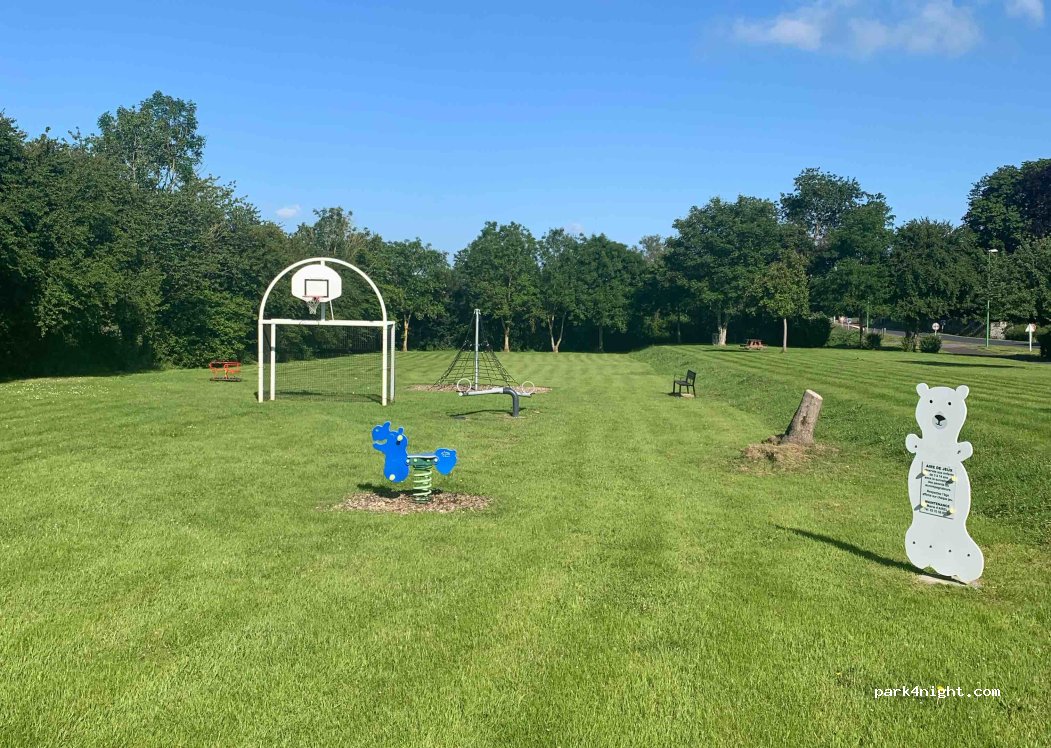 (50680) Airel - 2 Cité le Bourgais — foto