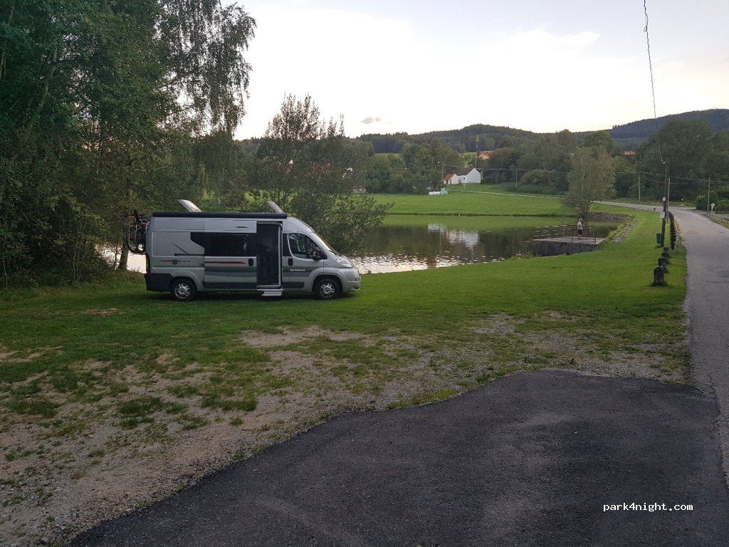 (374 01) Slavče - — foto