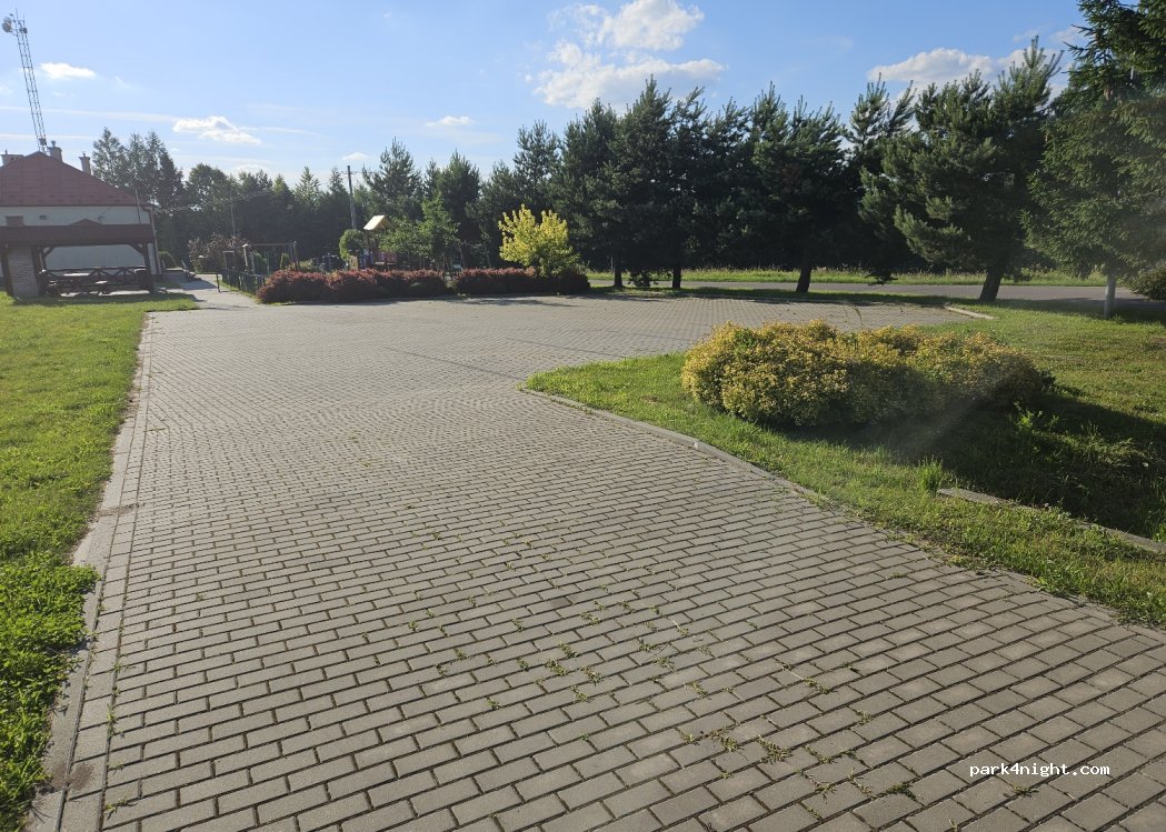 (37-621) Basznia Dolna - Jam III Sobieskiego — foto