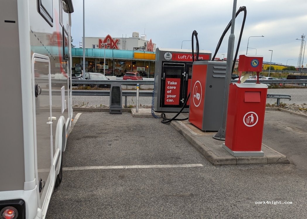 (142 91) Skogås - 26 Lissmavägen — foto