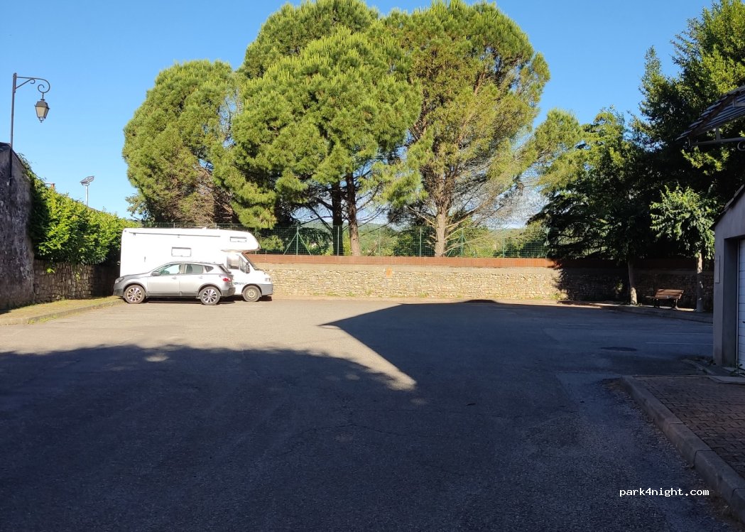 (07200) Saint-Étienne-de-Fontbellon - 185 Place de l'Église — foto
