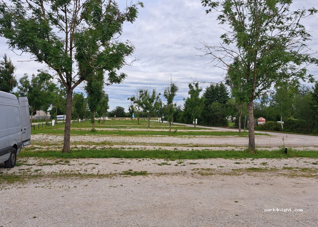 (84109) Wörth an der Isar - 96 Landshuter Straße — foto