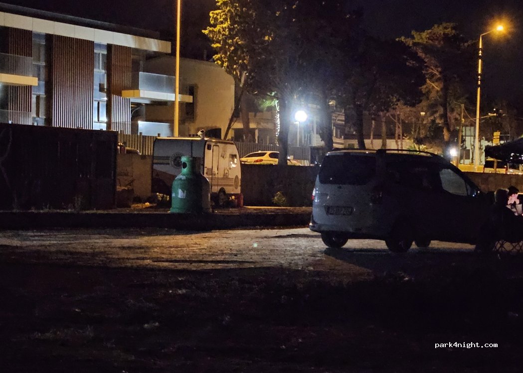 (35430) Urla - 32 Şehit Kemal Caddesi — foto