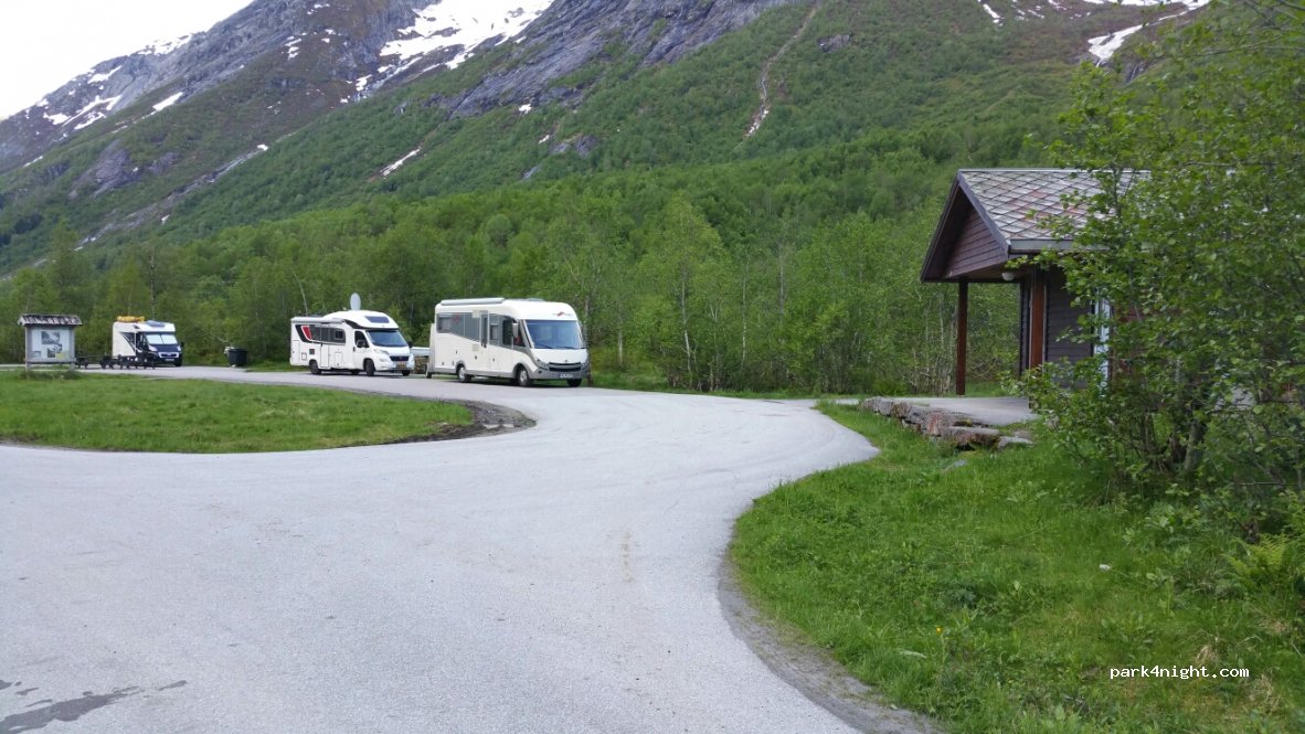 (6848) Fjærland - 570 Riksveg 5 — foto