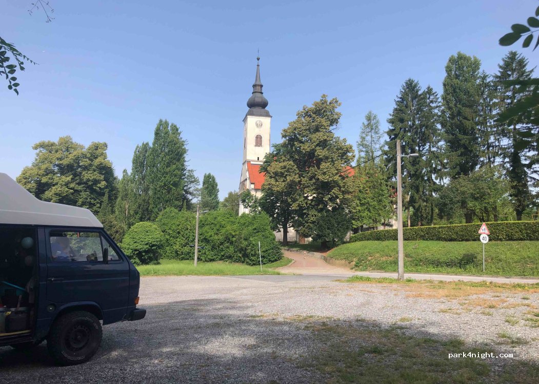 (10363) Moravče - 9 Benkova ulica — foto