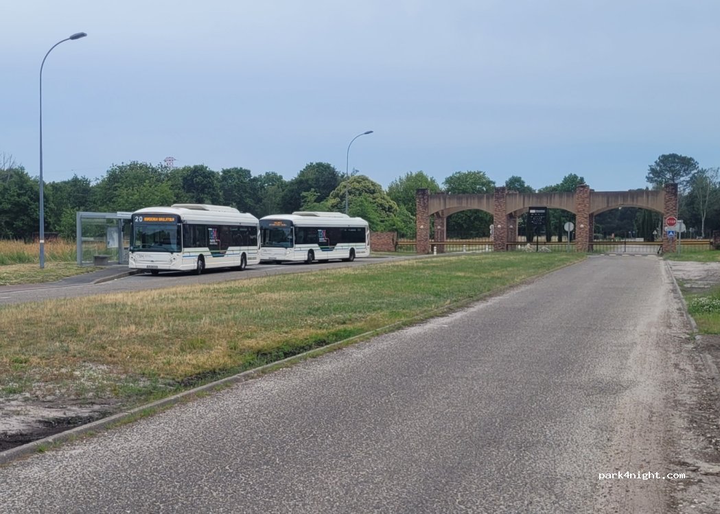 (33700) Mérignac - Rue de la Princesse — foto