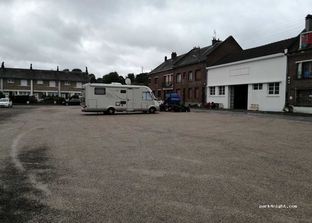 (76390) Aumale - 3 Place de la Libération — foto