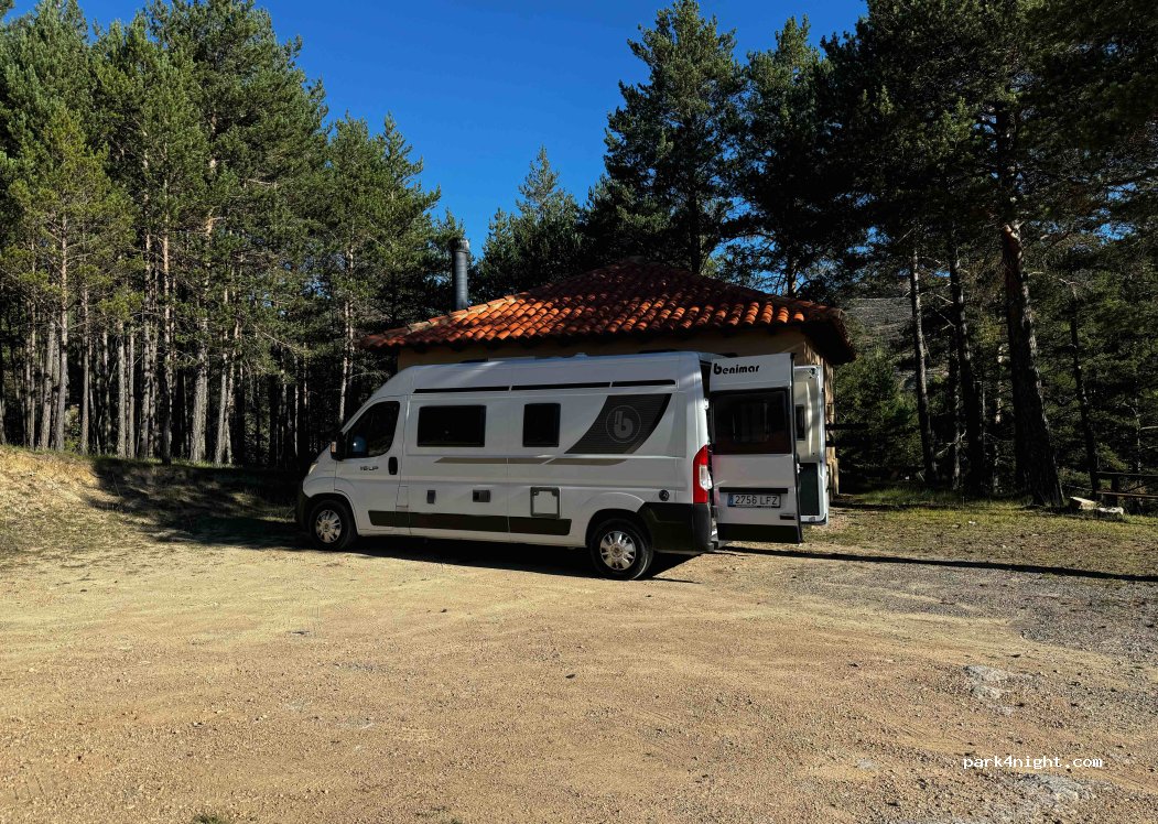 (44433) Gúdar - Unnamed Road — foto 2