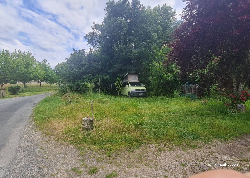 (24400) Issac - 823 Route des Chênes — foto 2