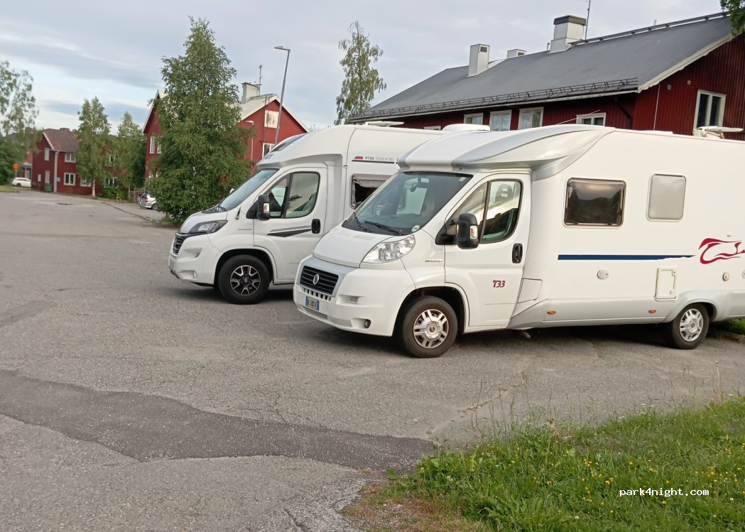 (932 61) Lövånger - 3 Näsåkersvägen — foto
