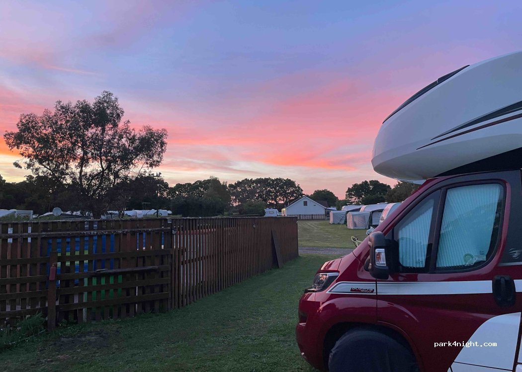 Woolsbridge Manor Farm Caravan Park — foto