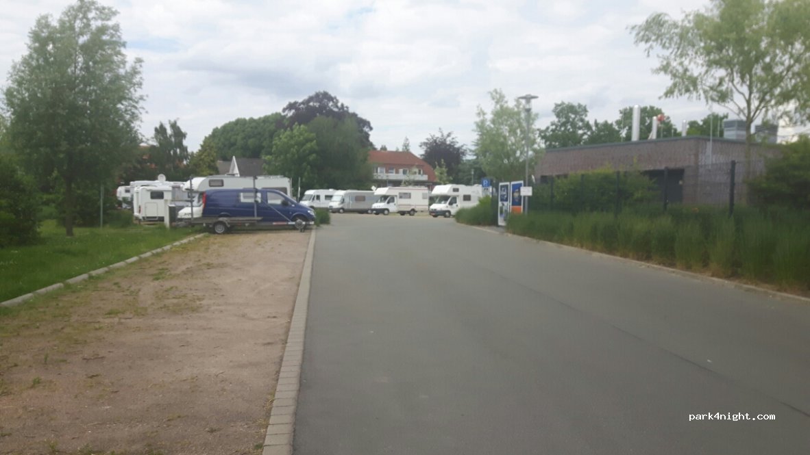 Wohnmobilstellplatz De Baalje | Aurich — foto 2