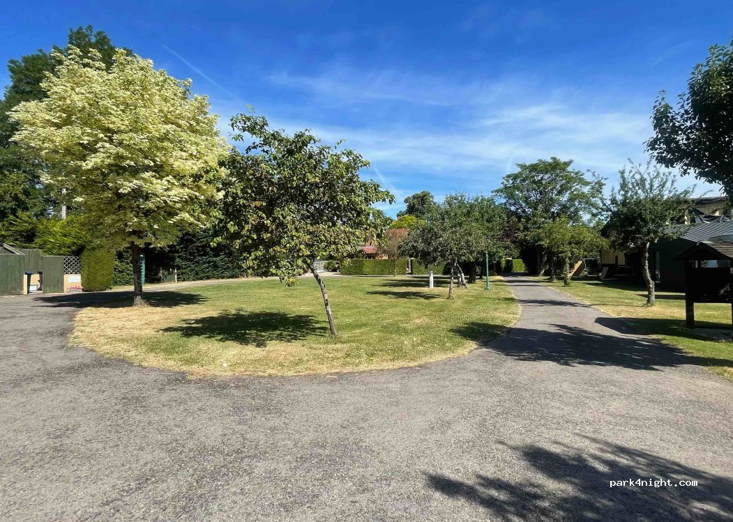 Amerden Caravan Park — foto