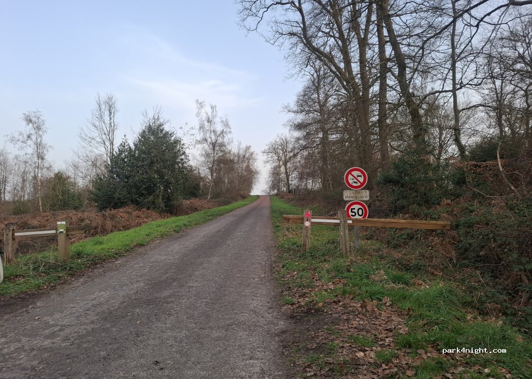 (60127) Morienval - — foto 4