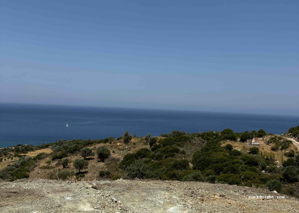 (35960) Karaburun - Unnamed Road — foto